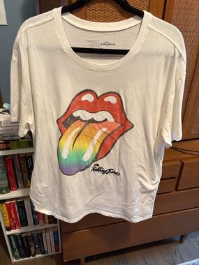 Time and Tru White Rolling Stones Graphic Tee with Red Tongue